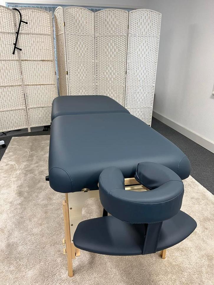 Massagetafel inklapbaar compleet met accessoires, Sport en Fitness, Massageproducten, Zo goed als nieuw, Massagetafel, Ophalen