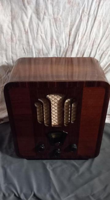 Philips 836a ( arbeiderskastje ) beschikbaar voor biedingen