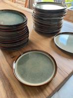 Diner- en ontbijtborden 12x van elk zgan, Huis en Inrichting, Keuken | Servies, Ophalen, Zo goed als nieuw, Overige stijlen, Bord(en)