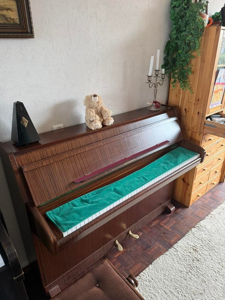 Schimmel piano, Muziek en Instrumenten, Piano's, Ophalen, Zo goed als nieuw, Bruin