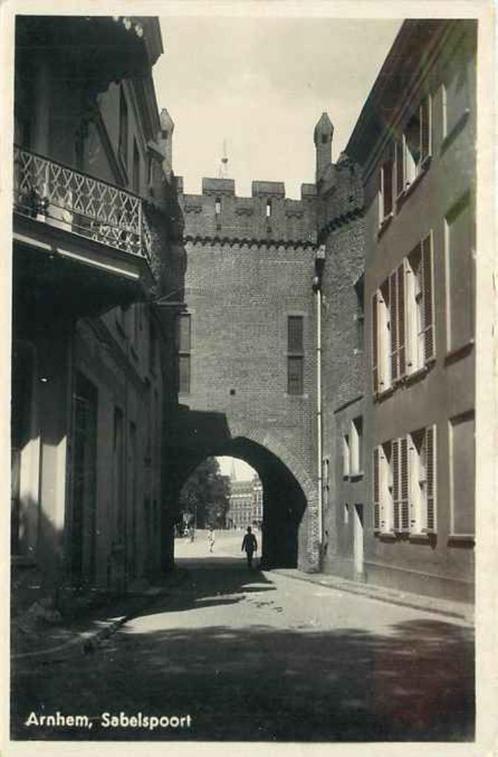 (301-198-043) Arnhem Sabelspoort, Verzamelen, Ansichtkaarten | Nederland, Gelderland, Verzenden