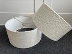 Mooi! Deze 2 off white lampenkappen vd BONGERD in Kesteren, Ophalen, Zo goed als nieuw, Rond, Minder dan 25 cm