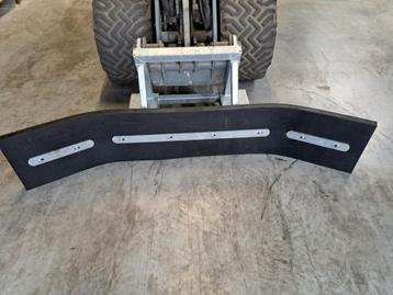 volrubber strip volrubberstrip voerschuiver rubberstrook beschikbaar voor biedingen