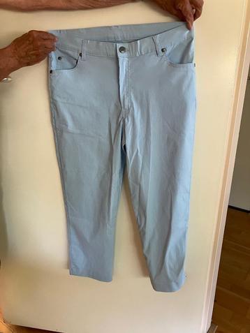 3/4 broek licht blauw maat 42 beschikbaar voor biedingen