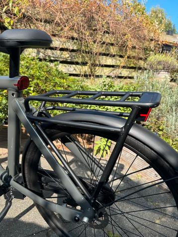 VanMoof Bagagedrager - Zo Goed Als Nieuw beschikbaar voor biedingen