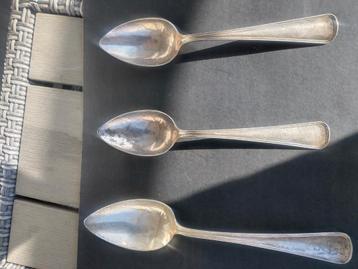 Divers zilver antiek bestek beschikbaar voor biedingen