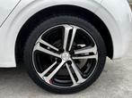 Peugeot 208 1.2 PureTech GT-Line | 110 PK | CARPLAY | CAMERA, Voorwielaandrijving, Gebruikt, 1199 cc, Parkeercamera