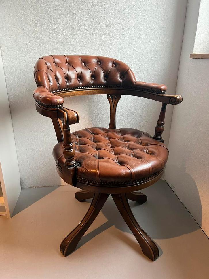 Chesterfield bureaustoel, Huis en Inrichting, Bureaustoelen, Zo goed als nieuw, Bruin, Ophalen