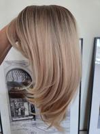 Haarwerk  ,pruik  blonde met bangs 45 cm., Sieraden, Tassen en Uiterlijk, Ophalen of Verzenden, Nieuw, Pruik of Haarverlenging