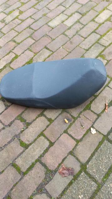 Buddyseat AGM beschikbaar voor biedingen