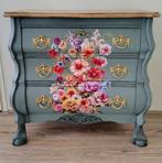 Oud groen buikkastje met bloemenmoetief, Huis en Inrichting, Ophalen, 1 of 2 laden, 50 tot 100 cm, Zo goed als nieuw