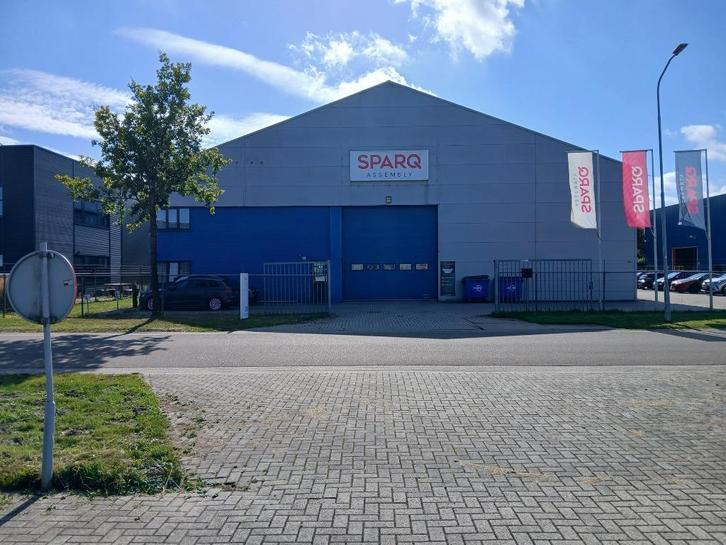 Te koop: Bedrijfspand in Emmen belegging of eigen gebruik!, Zakelijke goederen, Bedrijfs Onroerend goed, Industrieel, Koop