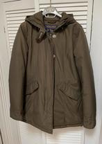Woolrich parka jas donkergroen maat M, Maat 38/40 (M), Ophalen of Verzenden, Woolrich, Gedragen