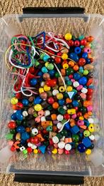 Flinke lading houten kralen met touw, Kinderen en Baby's, Speelgoed | Educatief en Creatief, Ophalen of Verzenden, Zo goed als nieuw