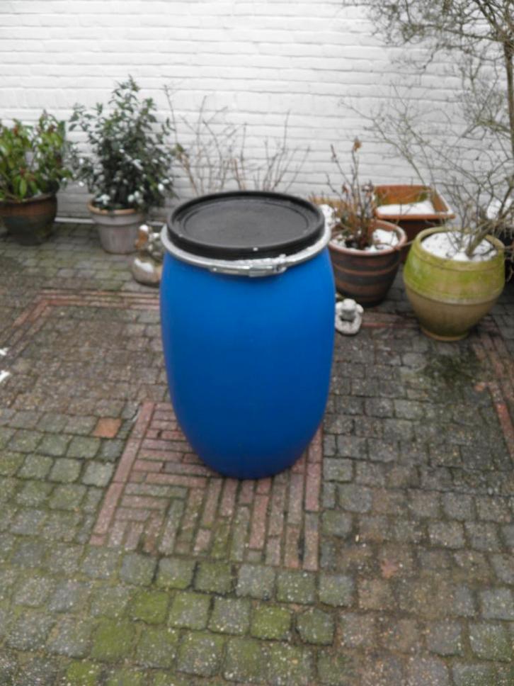120L Blauwe kunststof ton met deksel, Tuin en Terras, Regentonnen, Zo goed als nieuw, Kunststof, 75 tot 150 liter, Ophalen