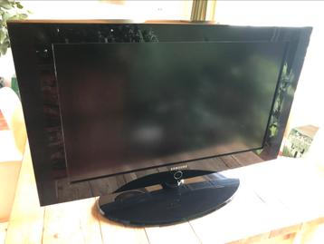 Keurige zwarte Samsung TV 32″ 80cm LCD 720p HD TV LE32A330J1 beschikbaar voor biedingen