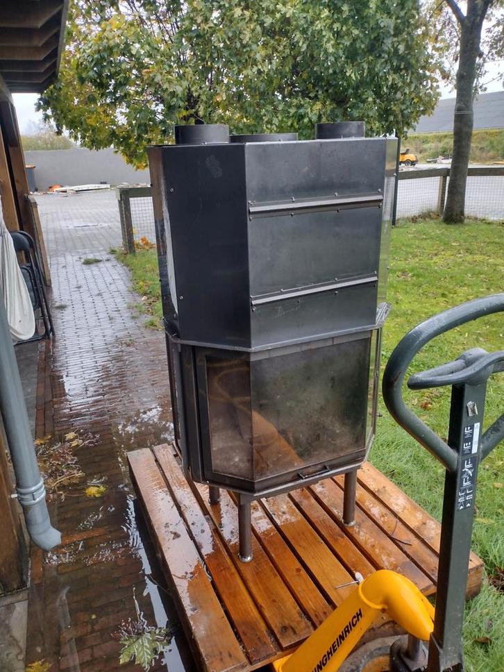 Grote Houtkachel + Pijp - Schuur, Huis en Inrichting, Kachels, Gebruikt, Vrijstaand, Houtkachel, Hout, Ophalen