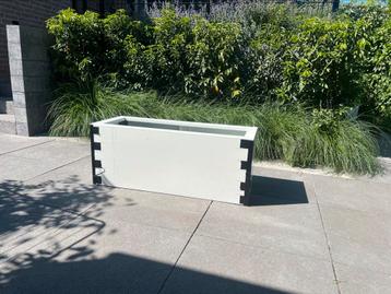 Stalen Plantenbak 1 stuks 100x40x40 met bodem beschikbaar voor biedingen