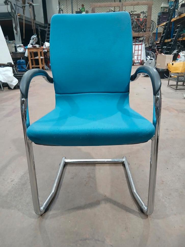 Ahrend stoelen - 4 stuks - zithoogte 48cm, Huis en Inrichting, Stoelen, Ophalen