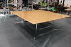 Vitra Segmented vergadertafel, 240x240 cm, Zakelijke goederen, Kantoor en Winkelinrichting | Kantoormeubilair en Inrichting, Vergader- of Presentatieruimte
