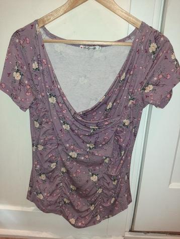 blouse / topje beschikbaar voor biedingen