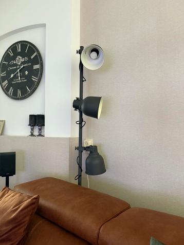 Vloerlamp Hektar incl ledlampen beschikbaar voor biedingen