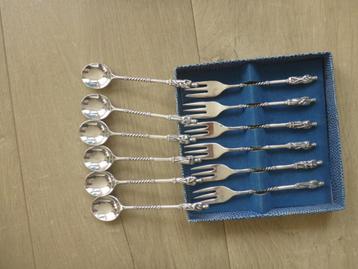 6 apostellepeltje, 6 apostelvorkjes, verzilverd 90  beschikbaar voor biedingen