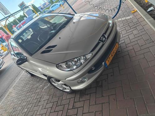 Peugeot 206 - lage km stand!! 2005 zilver, Auto's, Peugeot, Particulier, Airbags, Airconditioning, Centrale vergrendeling, Elektrische buitenspiegels
