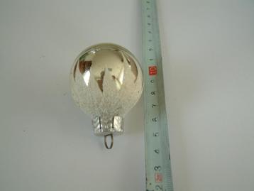 oude glas kerstbal met zilver en wit nr 11