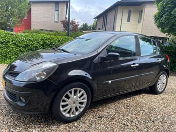 Renault Clio 1.4 16V 72KW Auth 5-DRS E4 2005 Zwart beschikbaar voor biedingen