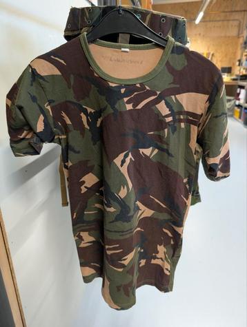 Militaire spullen origineel rek5 beschikbaar voor biedingen