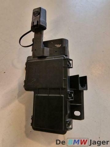 Aftakpunt B+ motorruimte BMW 7-serie E65 E66 61138387568 beschikbaar voor biedingen