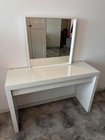 IKEA Malm Toilettafel met Spiegel en indeling - afbeelding 1