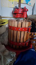 Oude fruitpers / wijnpers, Ophalen