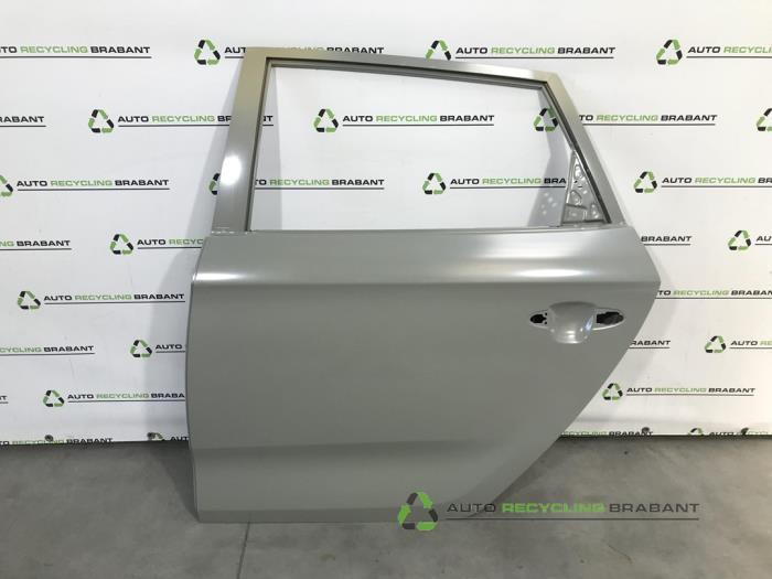 Portier 4Deurs links-achter van een Kia Carens, Auto-onderdelen, Carrosserie en Plaatwerk, Deur, Gebruikt, 3 maanden garantie