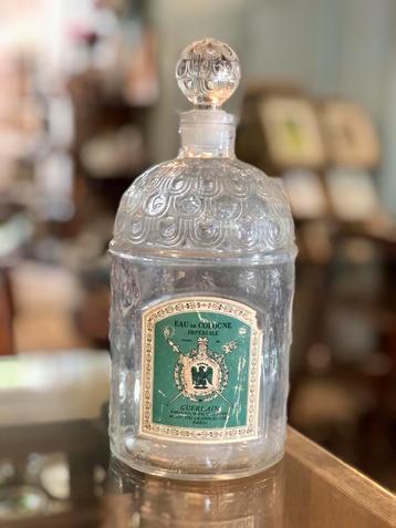 Grote parfumfles glas Guerlain Impériale factice vintage beschikbaar voor biedingen