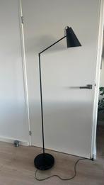 Minimalistische/scandinavische zwarte vloerlamp, Huis en Inrichting, Lampen | Vloerlampen, Ophalen, Zo goed als nieuw, 150 tot 200 cm