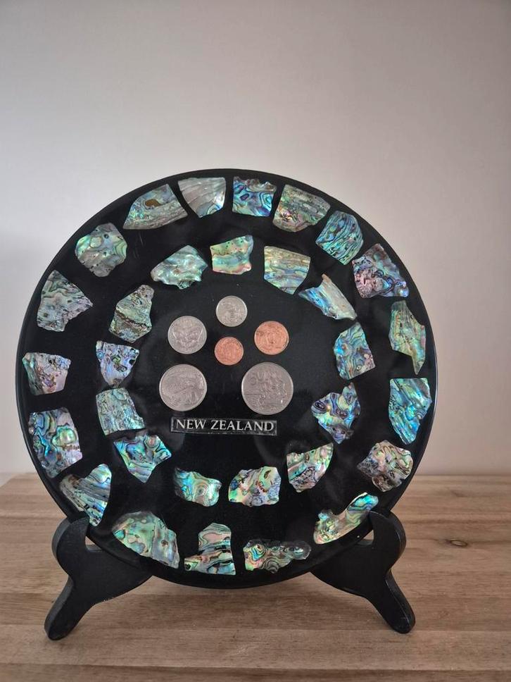 Paua Schelp Bord Nieuw Zeeland Munten vintage, Huis en Inrichting, Woonaccessoires | Schalen en Manden, Nieuw, Rond, Ophalen of Verzenden