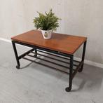 Vintage jaren 60 Pastoe tafeltje/trolley, Huis en Inrichting, Tafels | Sidetables, 25 tot 50 cm, Rechthoekig, Zo goed als nieuw