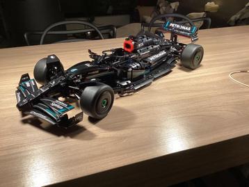 Lego Technic Mercedes AMG F1 W14E beschikbaar voor biedingen