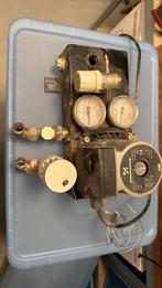 Pomp van vloerverwarming, Doe-het-zelf en Verbouw, Overige Doe-het-zelf en Verbouw, Ophalen, Gebruikt