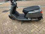 Te koop electrish scooter Niu  met 8000 km, Fietsen en Brommers, Scooters | Kymco, Ophalen of Verzenden, Elektrisch, Overige modellen