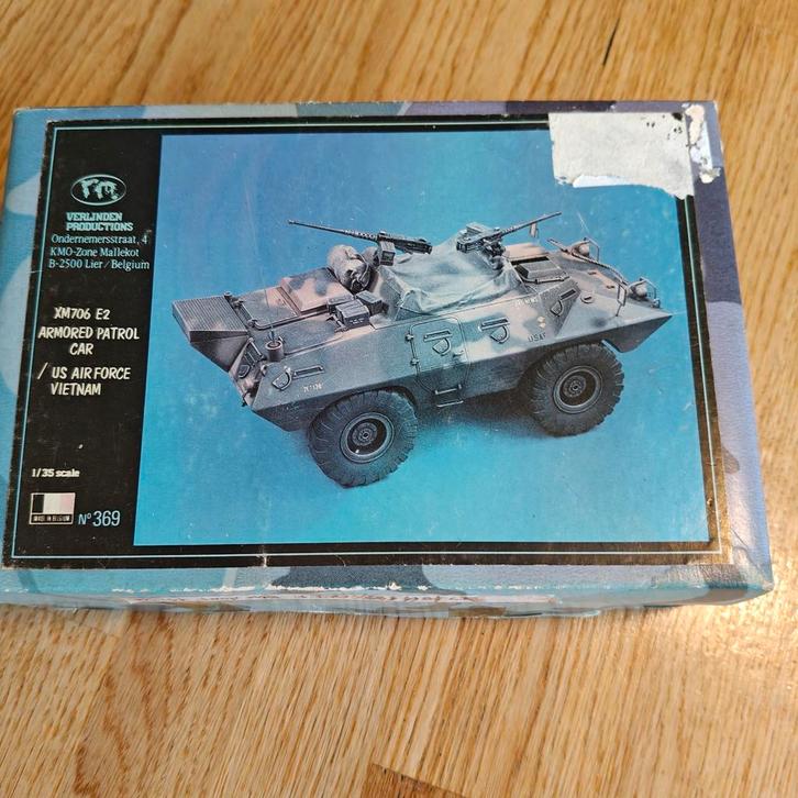 Verlinden XM706 E2 Armored Car 1/35, Hobby en Vrije tijd, Modelbouw | Auto's en Voertuigen, Gebruikt, Auto, 1:32 tot 1:50, Overige merken