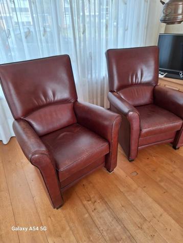 Twee fauteuils in prima staat beschikbaar voor biedingen