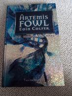 Artemis Fowl, het bedrog van Opal, hardcover, Boeken, Ophalen of Verzenden, Zo goed als nieuw, Colfer