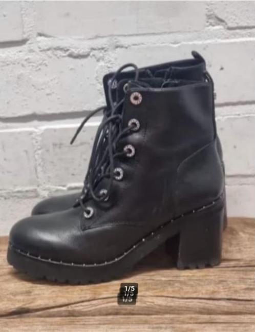 Steve Madden - Leren veterlaarzen maat 37 - ZGAN, Kleding | Dames, Schoenen, Zo goed als nieuw, Lage of Enkellaarzen, Zwart, Ophalen of Verzenden