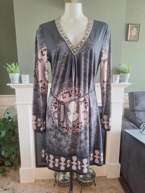 K Design K-Design mooie grijze jurk L 42 Gratis Verzenden !, Kleding | Dames, Jurken, Gedragen, Maat 42/44 (L), Grijs, Knielengte