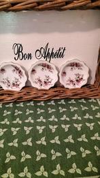 3 Cakebordjes Royal Albert - motief Lavender Rose, Ophalen of Verzenden, Nieuw, Porselein, Overige stijlen