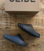 Adidas Yeezy Slide Slate Grey maat 40,5 US7, Nieuw, Adidas Yeezy, Slippers, Ophalen of Verzenden