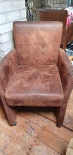 vier bruin suede verrijdbare eetkamer stoelen, Ophalen, Bruin, Stof, Vier